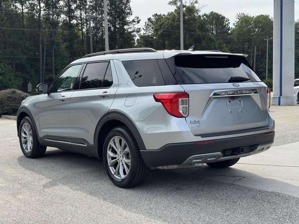 Certified 2023 Ford Explorer XLT w/ Equipment Group 202A RWD image 25