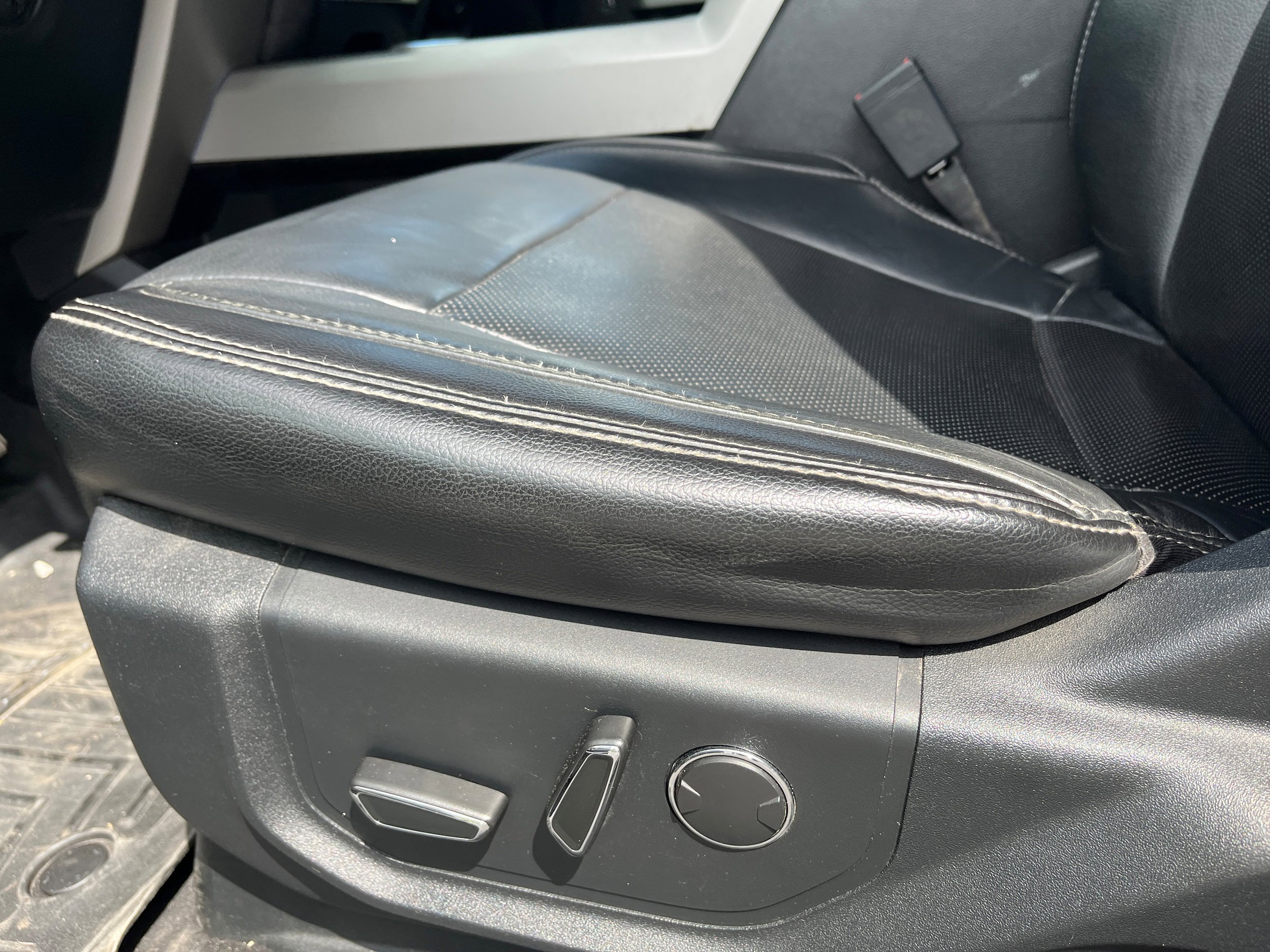 Certified 2019 Ford F250 Lariat w/ Lariat Value Package AWD/4WD image 11