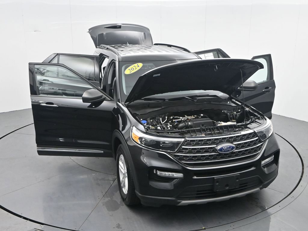 Certified 2024 Ford Explorer XLT w/ Equipment Group 202A image 40