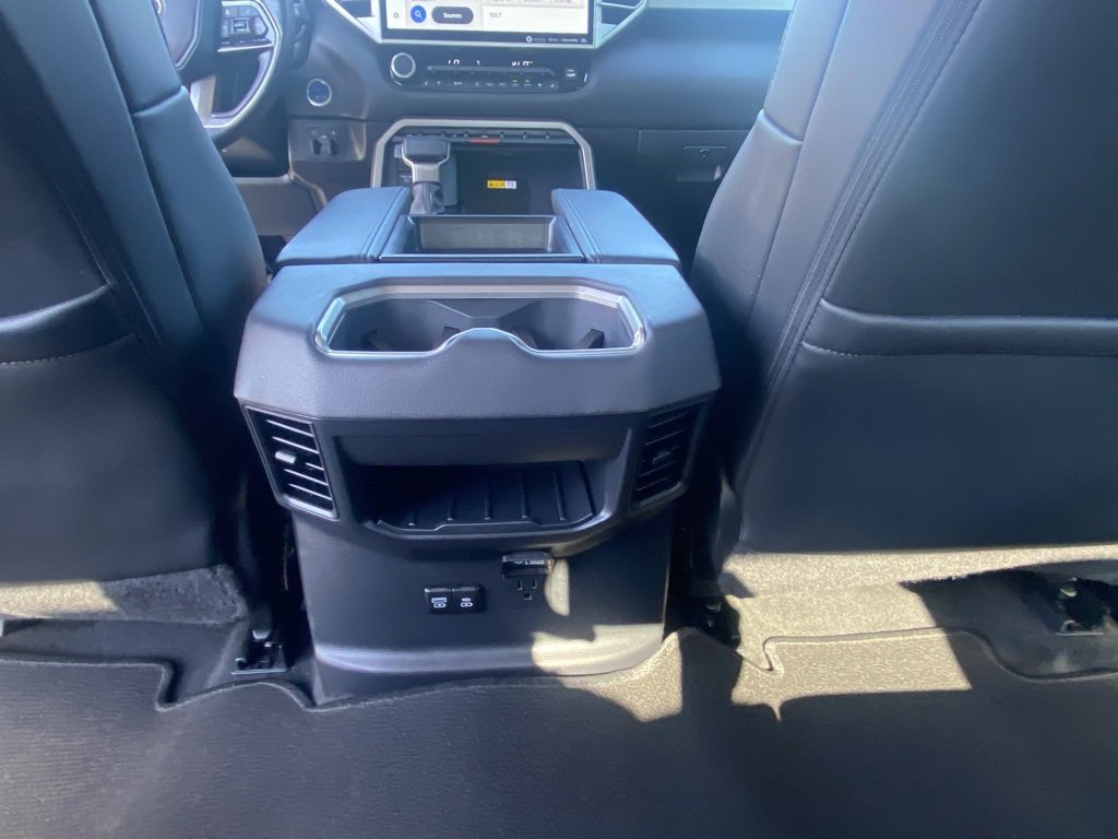Used 2024 Toyota Tundra Limited image 25