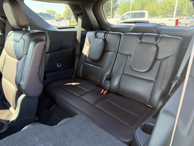 Certified 2025 Ford Explorer Platinum w/ LUX Leather Package AWD/4WD image 29