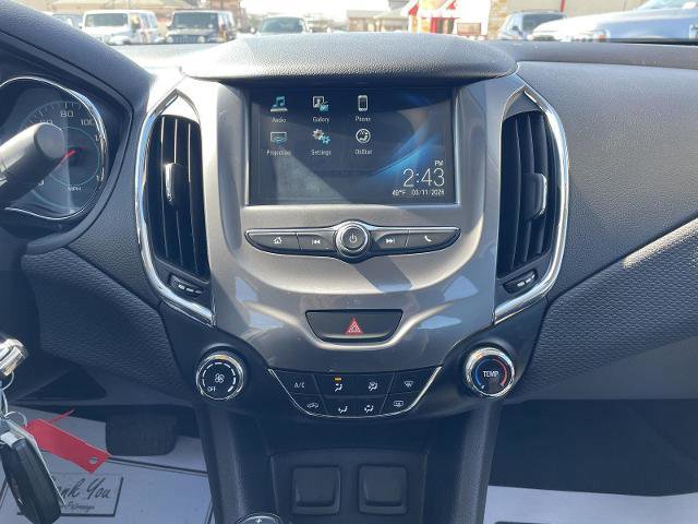 Used 2018 Chevrolet Cruze LT image 22