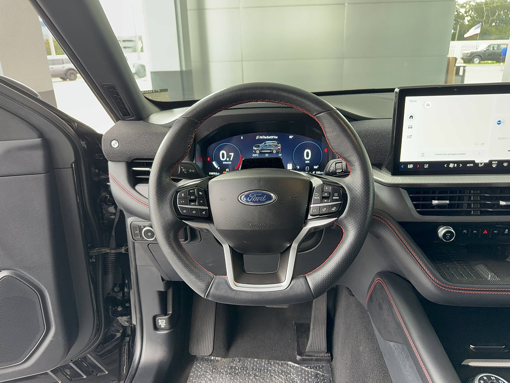 Certified 2025 Ford Explorer ST-Line w/ Premium Package RWD image 32