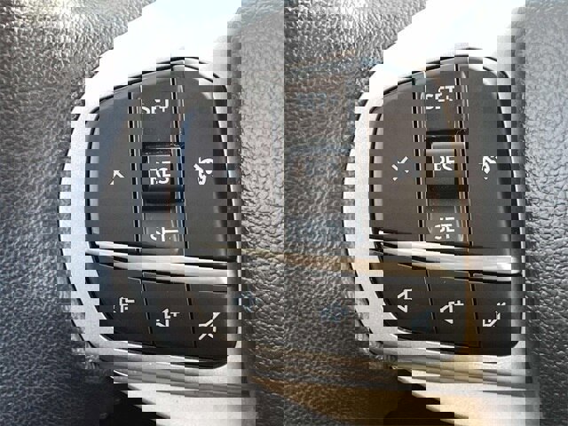 Certified 2022 Ford Explorer XLT w/ Equipment Group 202A image 30