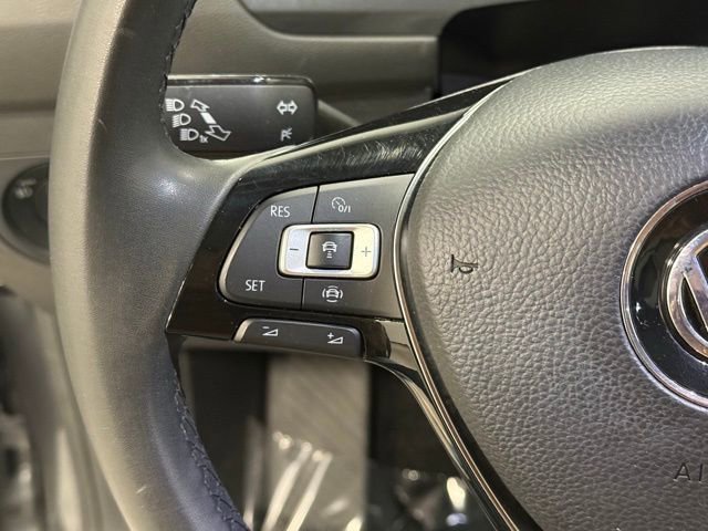 Used 2020 Volkswagen Tiguan SEL image 19