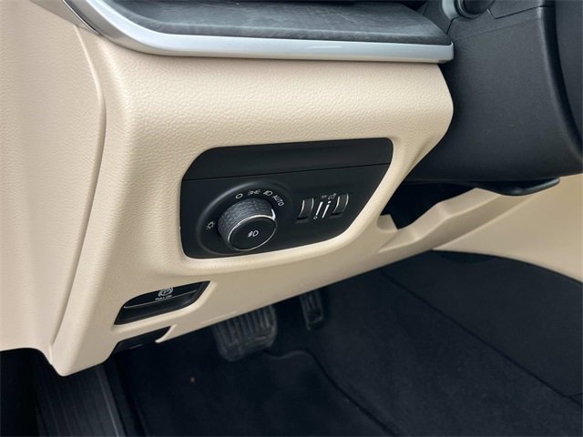 Used 2021 Jeep Grand Cherokee L Limited image 32