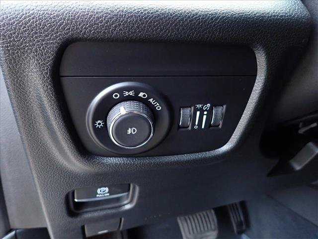 Used 2023 Jeep Grand Cherokee Limited w/ Trailer Tow Prep Group (B) AWD/4WD image 16
