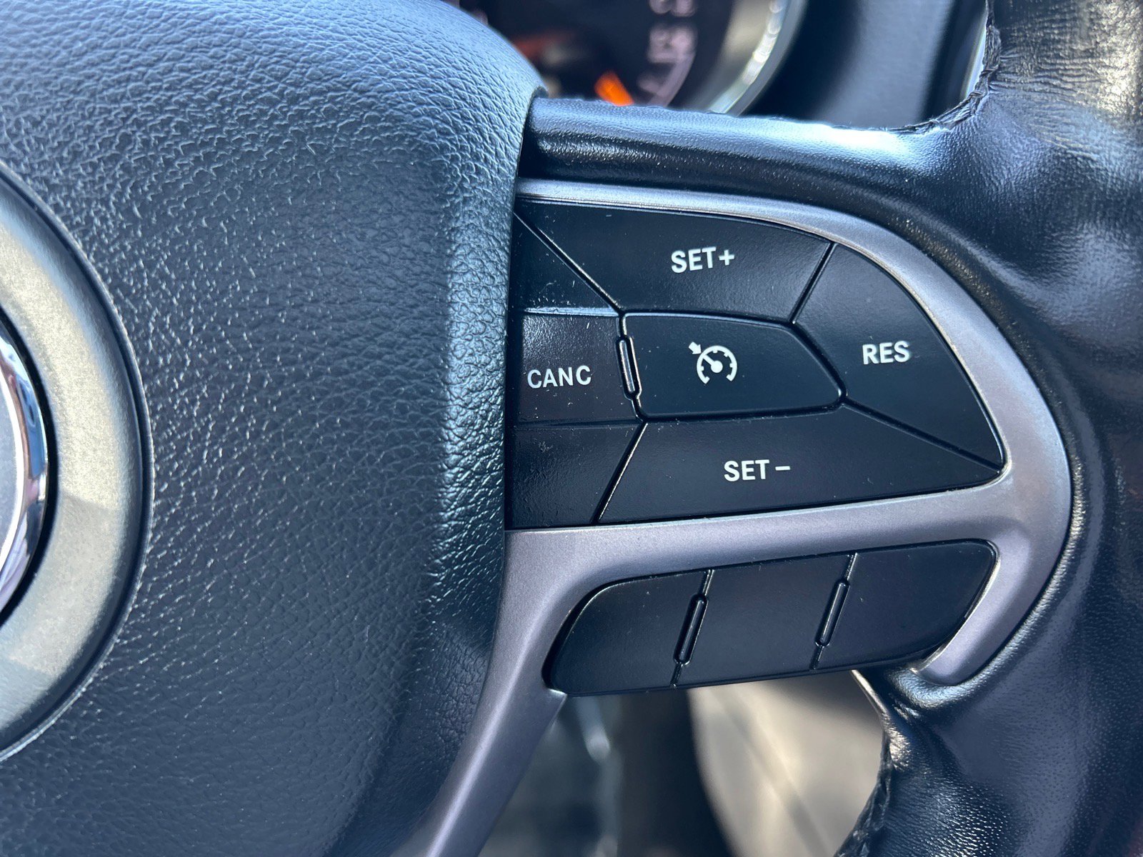 Used 2021 Jeep Grand Cherokee Limited AWD/4WD image 25
