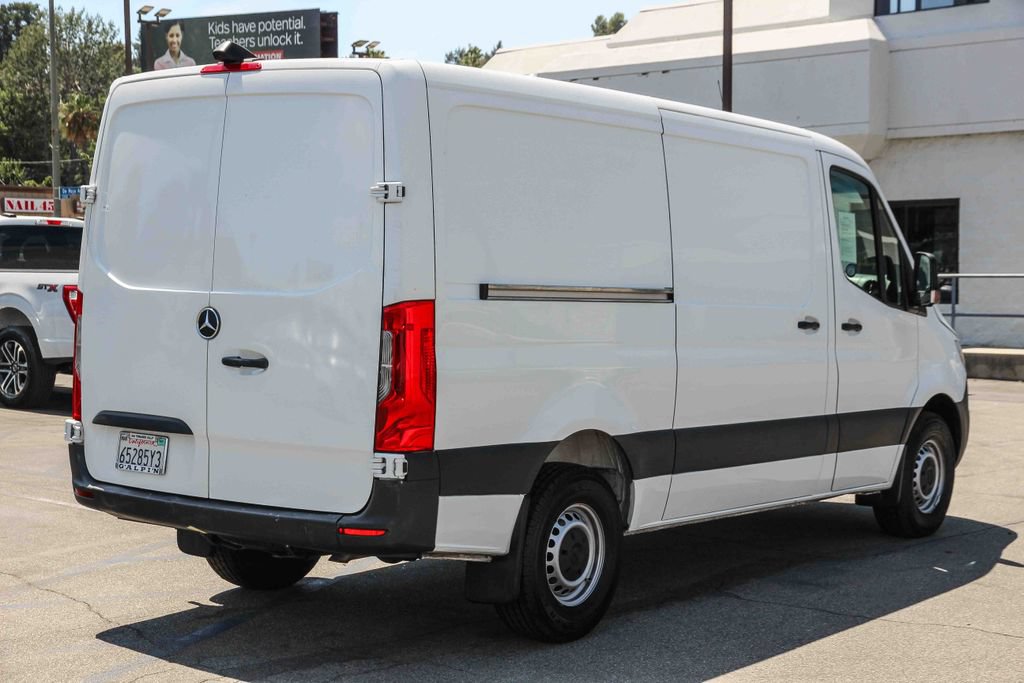 Used 2024 Mercedes-Benz Sprinter 2500 image 4