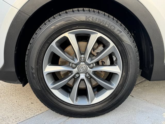 Used 2017 Hyundai Santa Fe SE AWD/4WD image 10