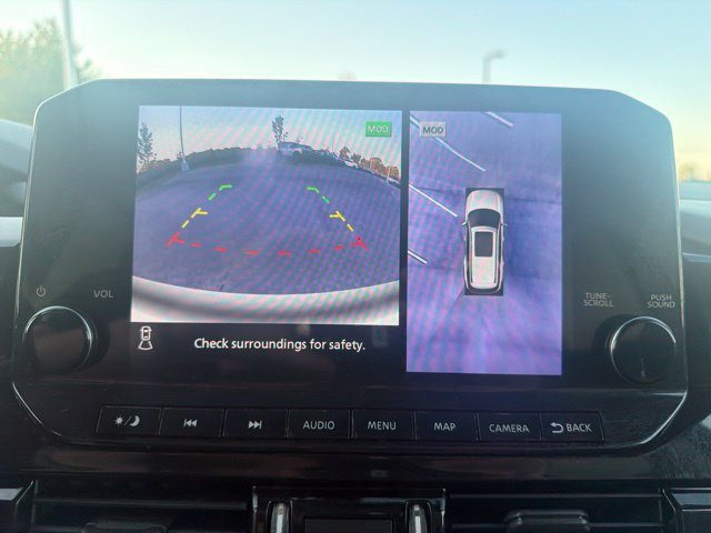 Used 2022 Nissan Pathfinder SL AWD/4WD image 29