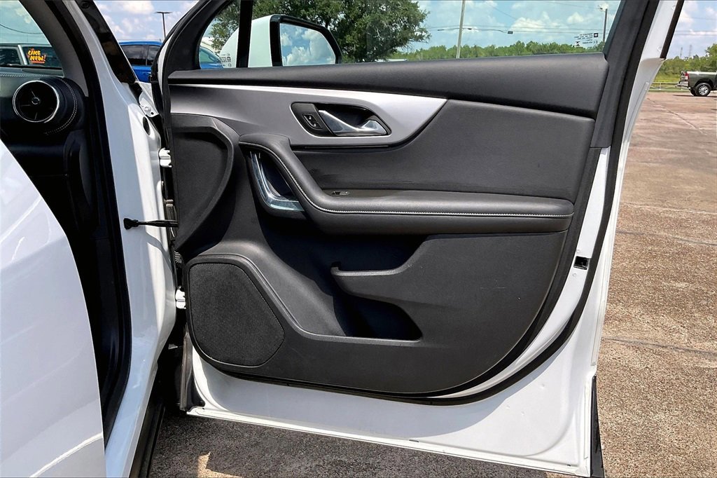 Used 2023 Chevrolet Blazer LT image 29