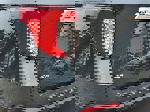 Certified 2024 Ford Explorer XLT w/ Equipment Group 202A image 27