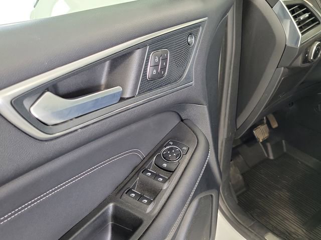 Certified 2024 Ford Edge Titanium w/ Equipment Group 301A AWD/4WD image 7