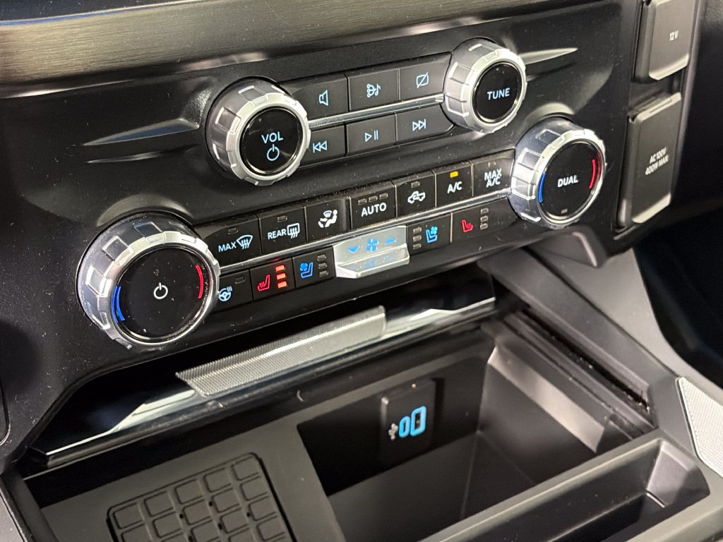 Certified 2024 Ford F250 Lariat w/ Sport Appearance Package AWD/4WD image 21