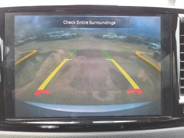 Used 2023 Chrysler Pacifica Touring-L FWD image 39