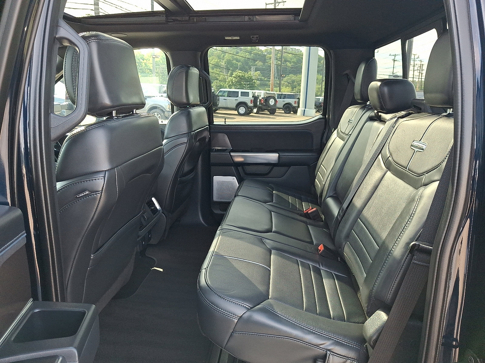 Certified 2025 Ford F150 Platinum w/ Equipment Group 702A High AWD/4WD image 10