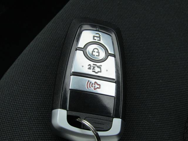 Certified 2018 Ford Fusion SE image 24