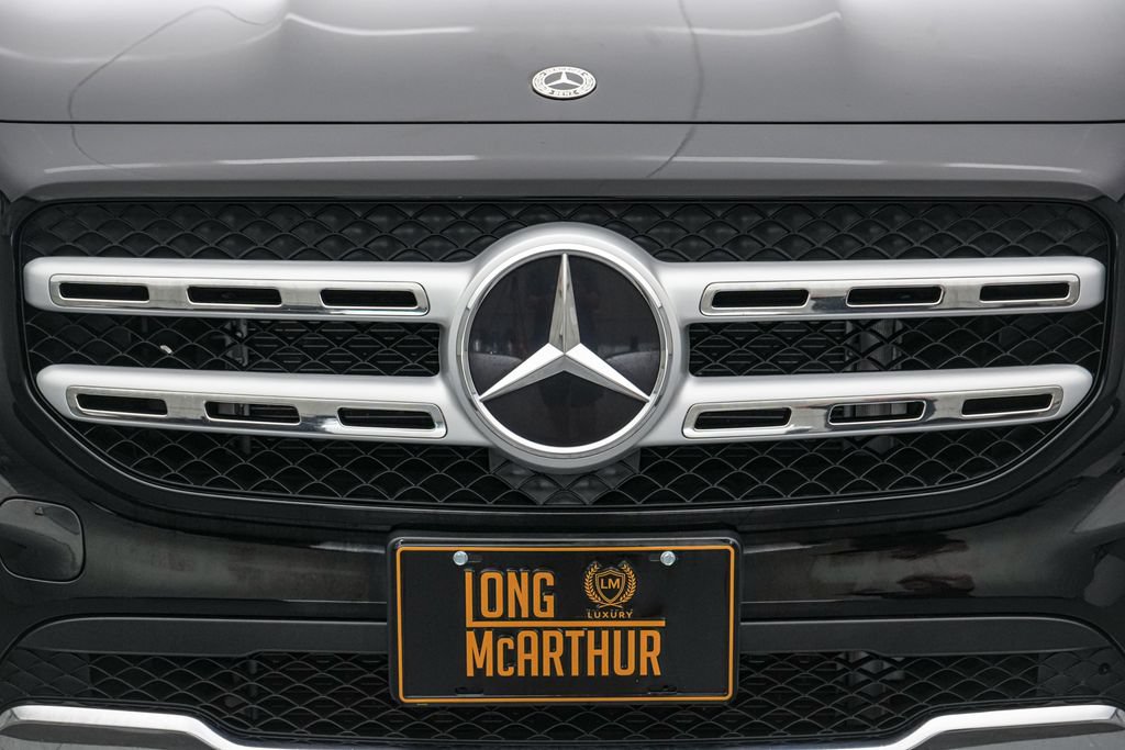 Used 2022 Mercedes-Benz GLB 250 w/ Premium Package Lite image 12