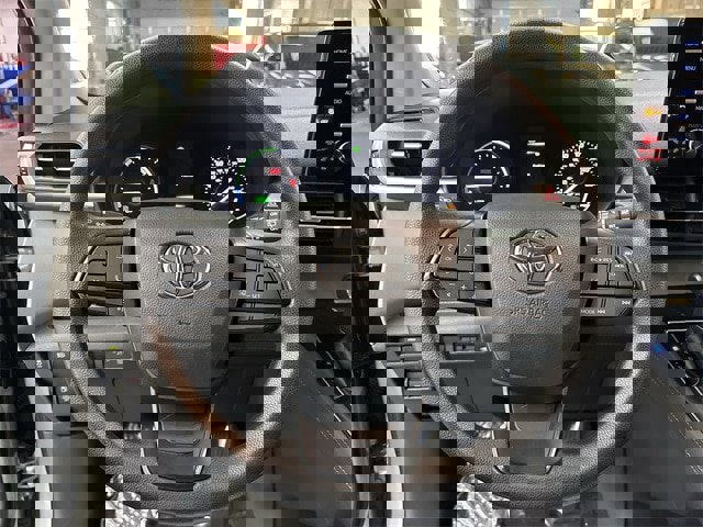 Used 2022 Toyota Sienna LE image 6