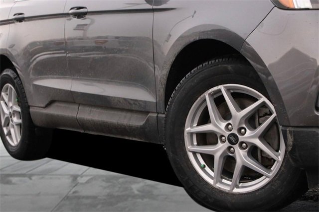 Certified 2024 Ford Edge SEL image 3