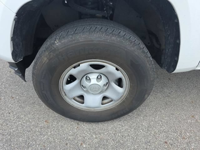 Used 2023 Toyota Tacoma SR AWD/4WD image 11