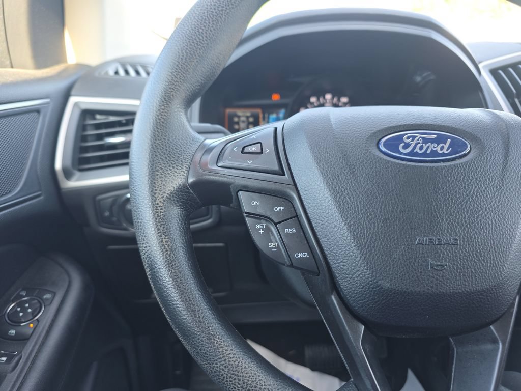 Certified 2022 Ford Edge SE w/ Black Appearance Package AWD/4WD image 28