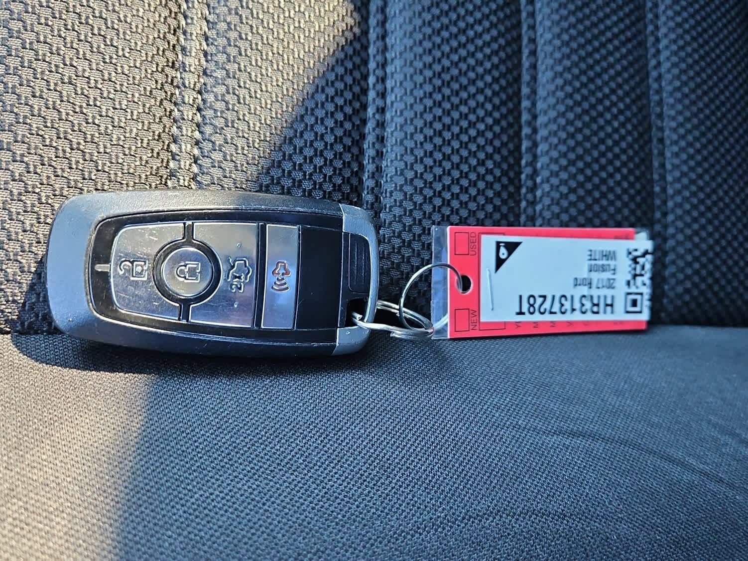 Certified 2017 Ford Fusion SE w/ Fusion SE Technology Package image 20