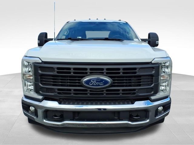Certified 2023 Ford F250 XL w/ XL Chrome Package image 9