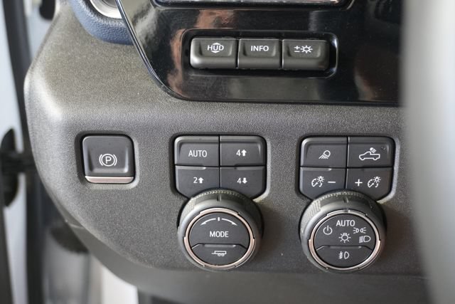 Used 2024 Chevrolet Silverado 3500 High Country w/ Technology Package AWD/4WD image 21