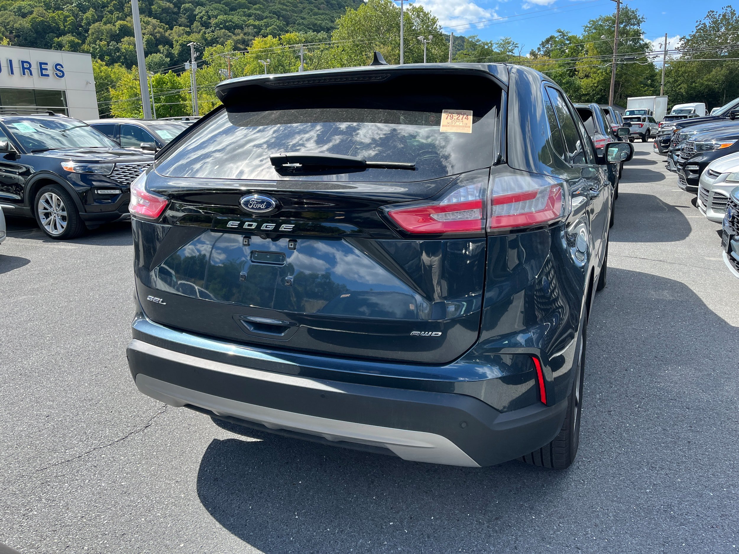 Certified 2024 Ford Edge SEL w/ Convenience Package AWD/4WD image 3