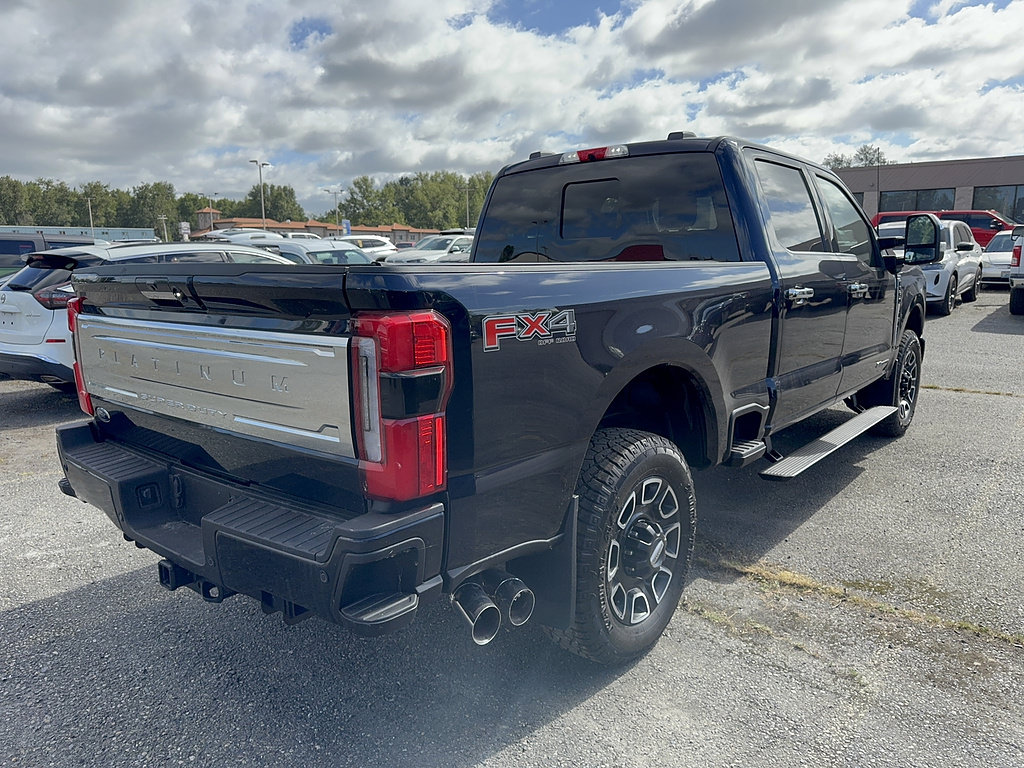Certified 2023 Ford F350 Platinum w/ FX4 Off-Road Package AWD/4WD image 3