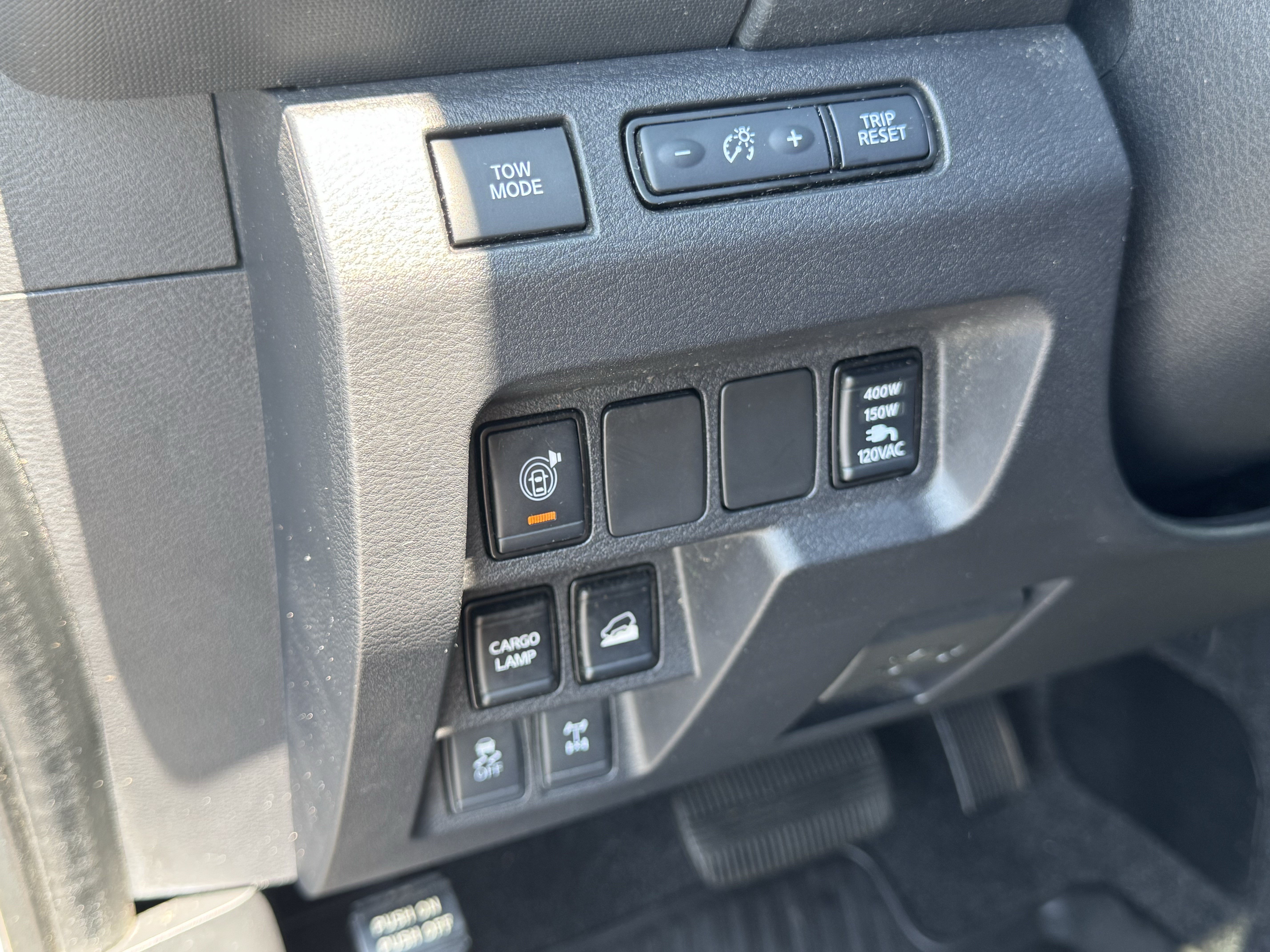 Used 2022 Nissan Frontier PRO-4X w/ Pro-4X Premium Package AWD/4WD image 36