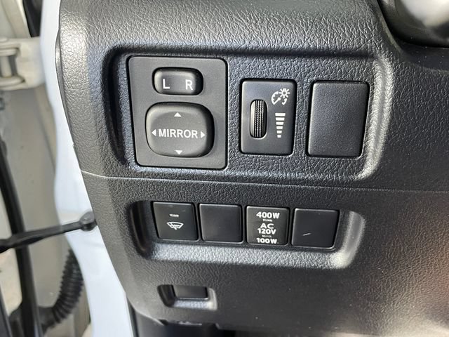 Used 2019 Toyota 4Runner TRD Off-Road Premium AWD/4WD image 17