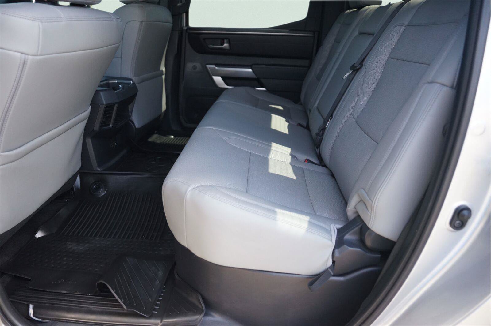 Used 2025 Toyota Tundra SR5 w/ SR5 Premium Package AWD/4WD image 12