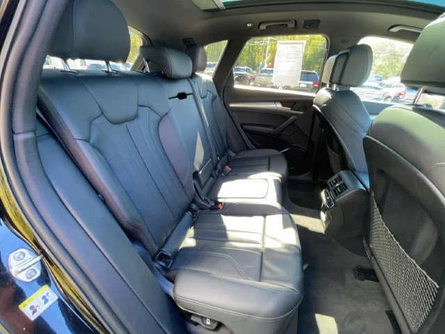 Used 2020 Audi Q5 2.0T Premium w/ Titanium Sport Package AWD/4WD image 35