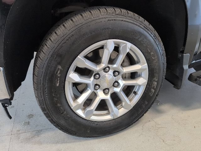Used 2022 Chevrolet Silverado 1500 LT AWD/4WD image 7