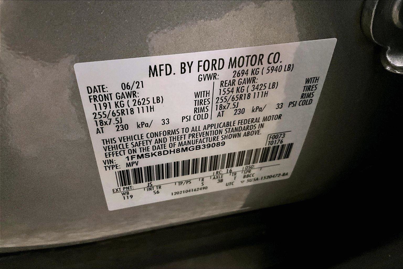 Certified 2021 Ford Explorer XLT w/ Equipment Group 202A image 34