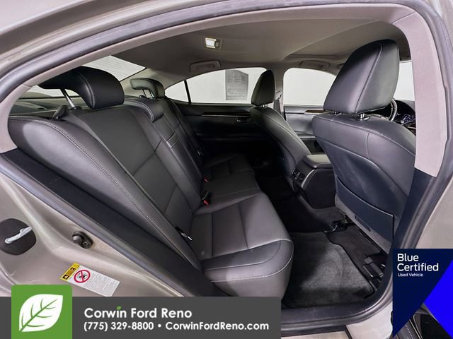 Used 2016 Lexus ES 300h image 29