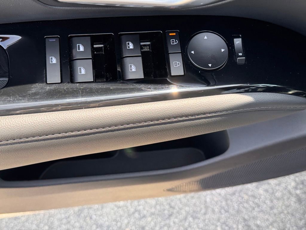 Used 2025 Hyundai Tucson Limited AWD/4WD image 17