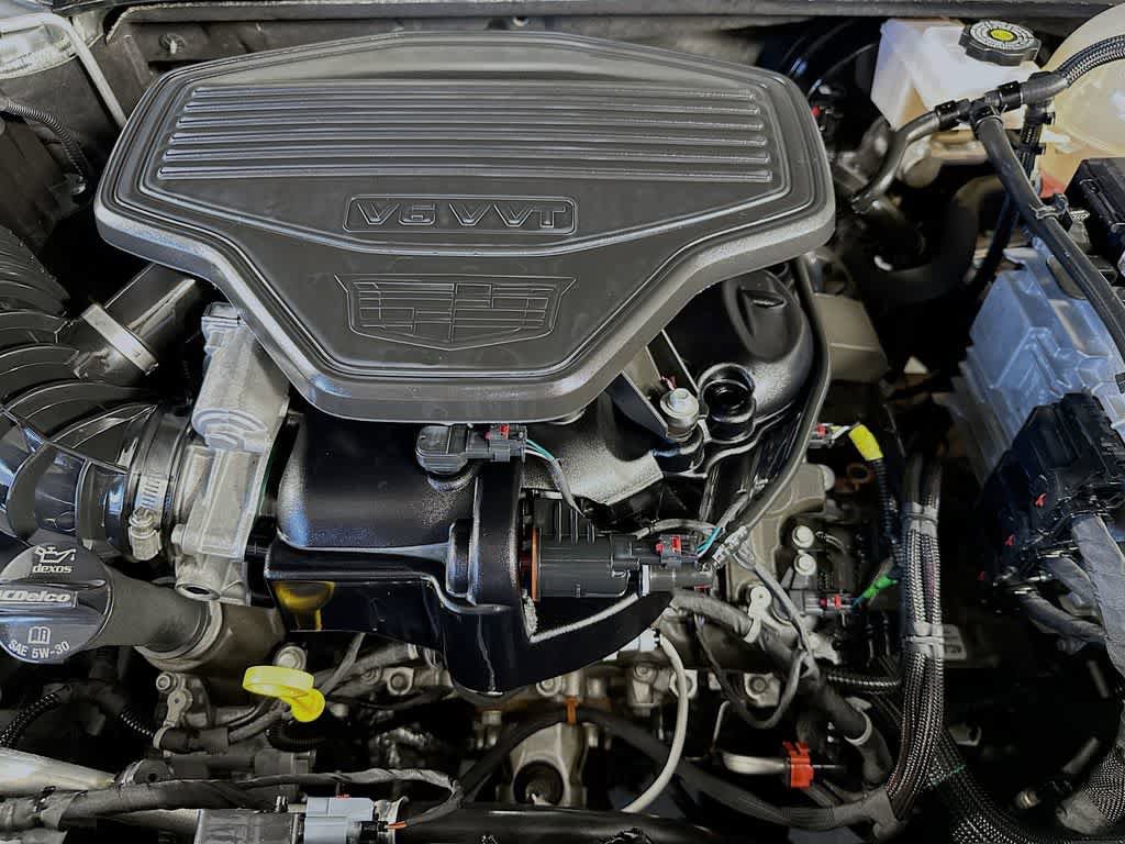 Used 2024 Cadillac XT6 Premium Luxury AWD/4WD image 9