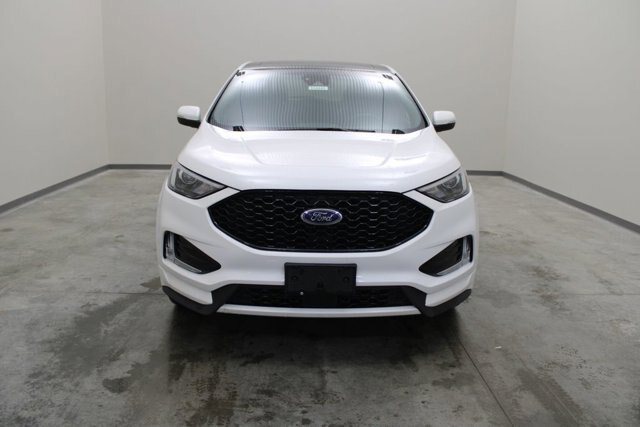 Certified 2020 Ford Edge ST-Line w/ Cold Weather Package AWD/4WD image 17