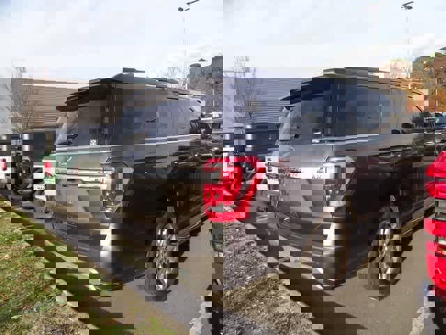 Certified 2021 Ford Expedition Max XLT image 4