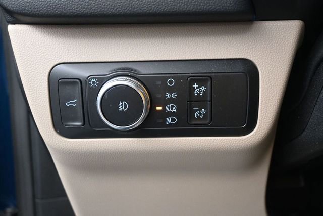 Certified 2020 Ford Escape Titanium AWD/4WD image 8
