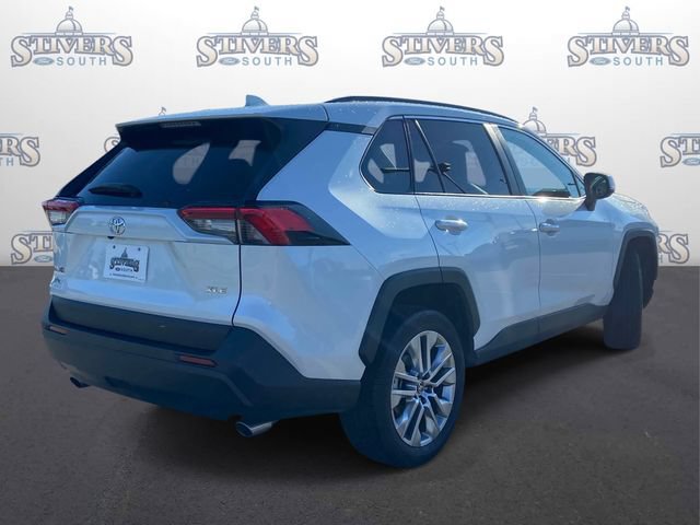 Used 2025 Toyota RAV4 XLE Premium FWD image 3