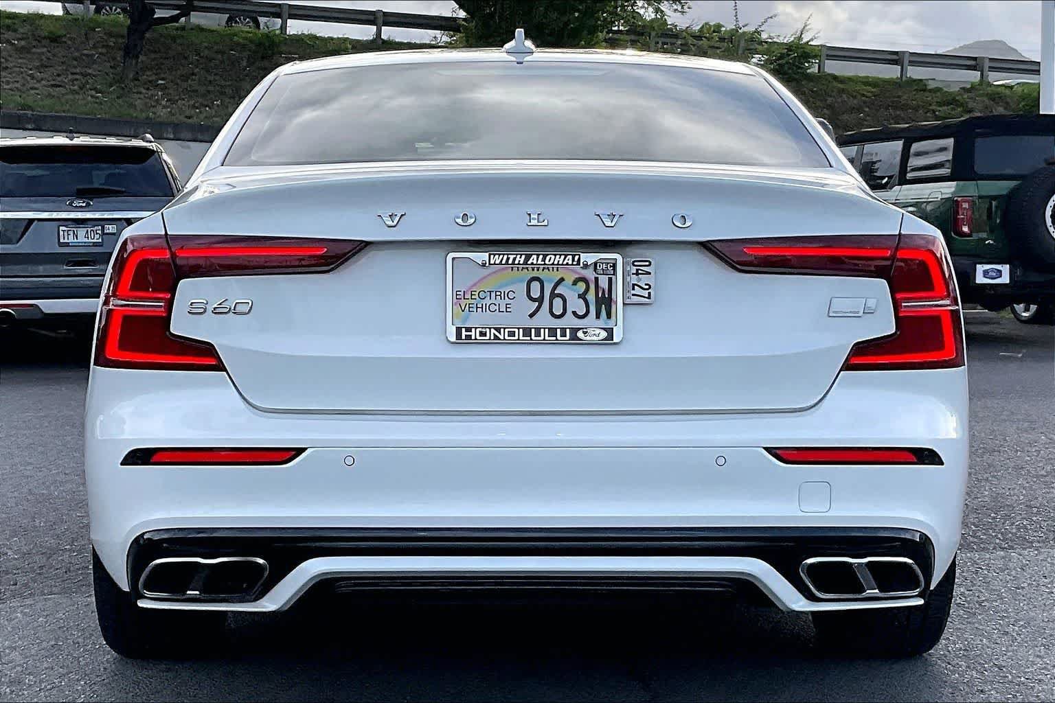Used 2021 Volvo S60 T8 R-Design Expression w/ Advanced Package AWD/4WD image 5