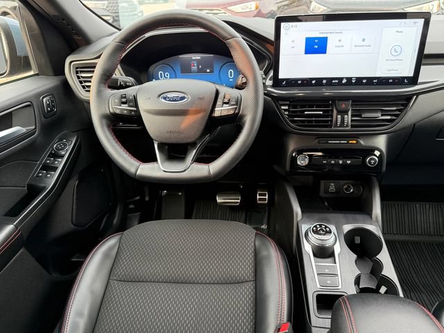 Certified 2024 Ford Escape ST-Line Select w/ Tech Pack #2 AWD/4WD image 9