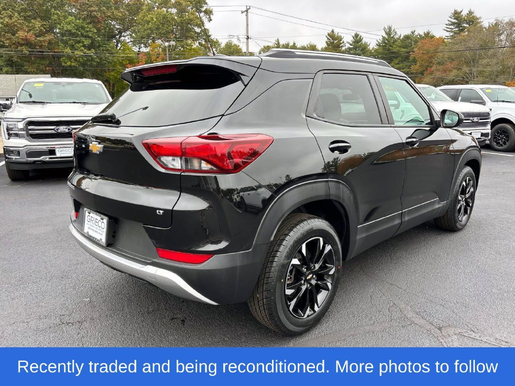 Used 2022 Chevrolet TrailBlazer LT FWD image 3