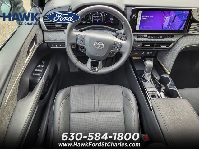 Used 2025 Toyota Camry XLE FWD image 12