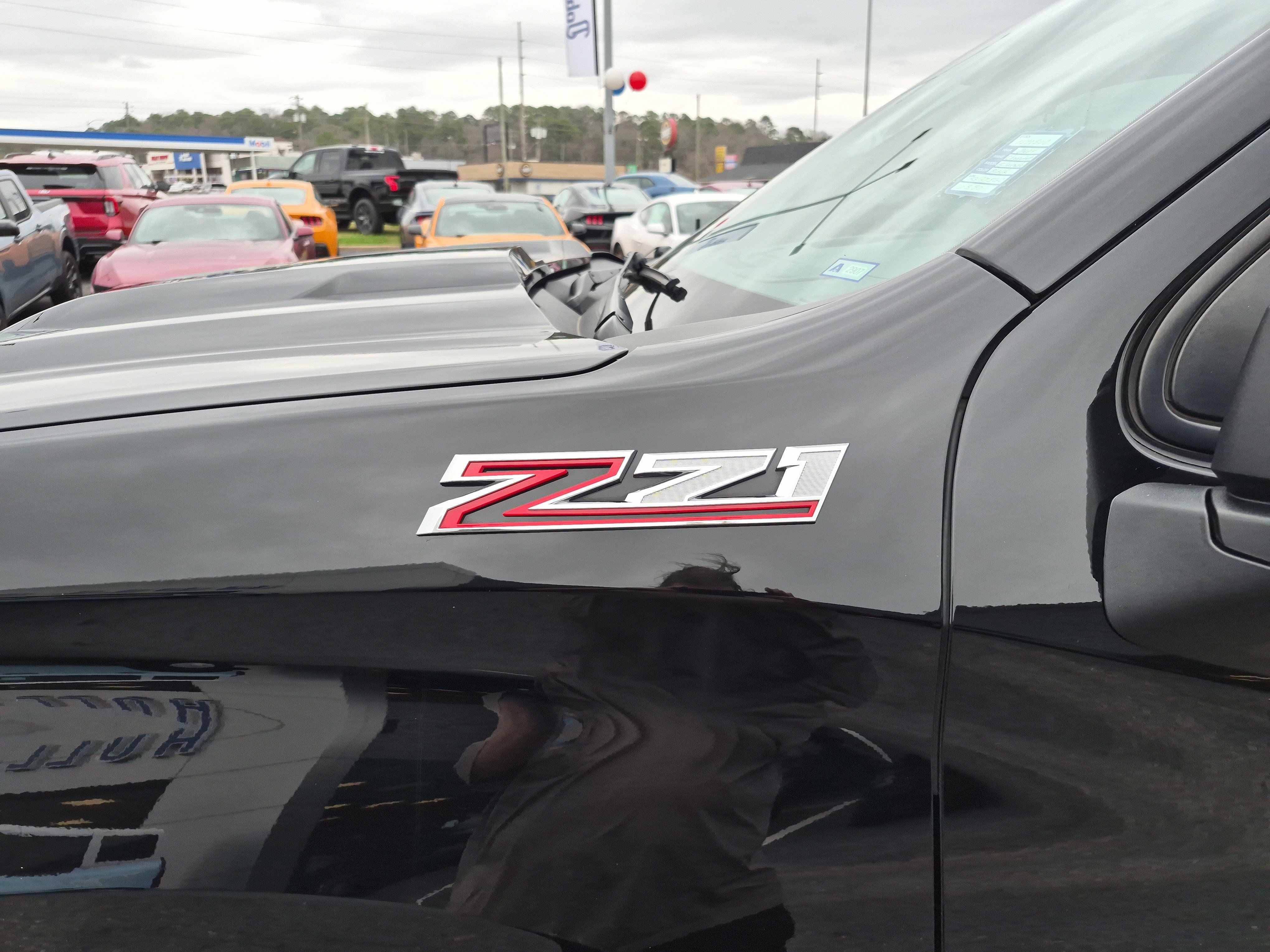 Used 2024 Chevrolet Silverado 1500 Custom Trail Boss w/ LPO, Dark Essentials Package image 11